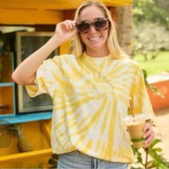 NWT Yellow Tie-Dye T-Shirt with 'GOLDEN' Embroidery Size S - Picture 6 of 7